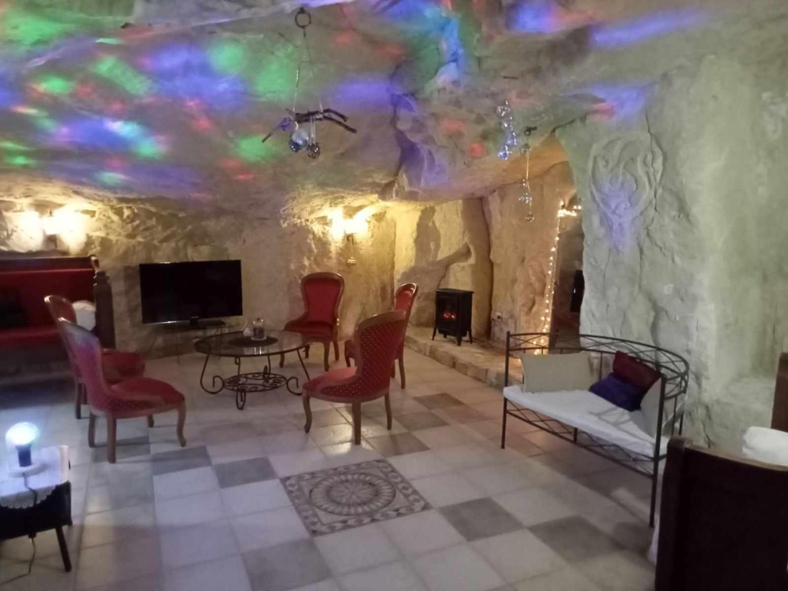 Esprit Troglo Villa Beaumont-en-Véron Buitenkant foto