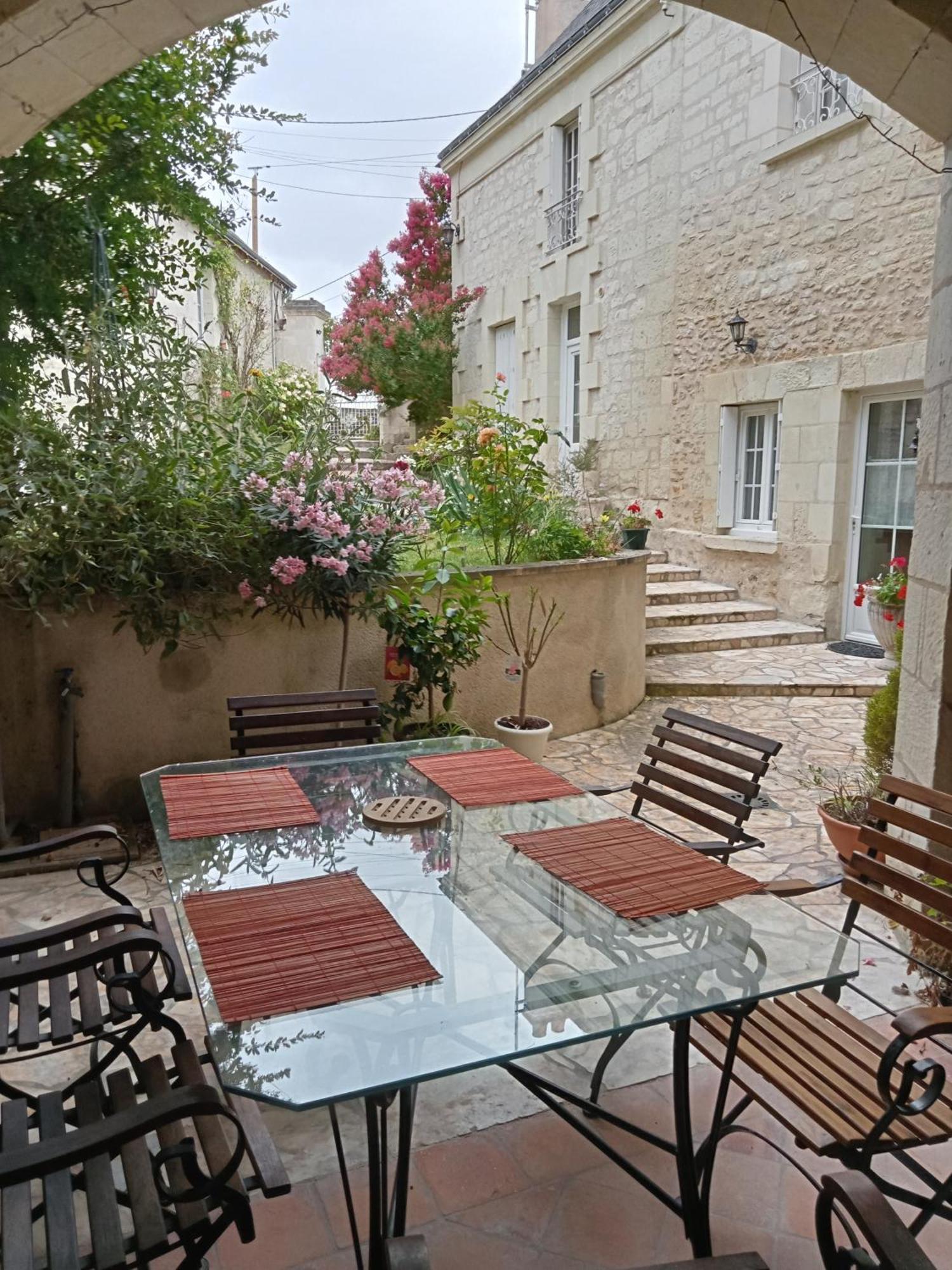 Esprit Troglo Villa Beaumont-en-Véron Buitenkant foto